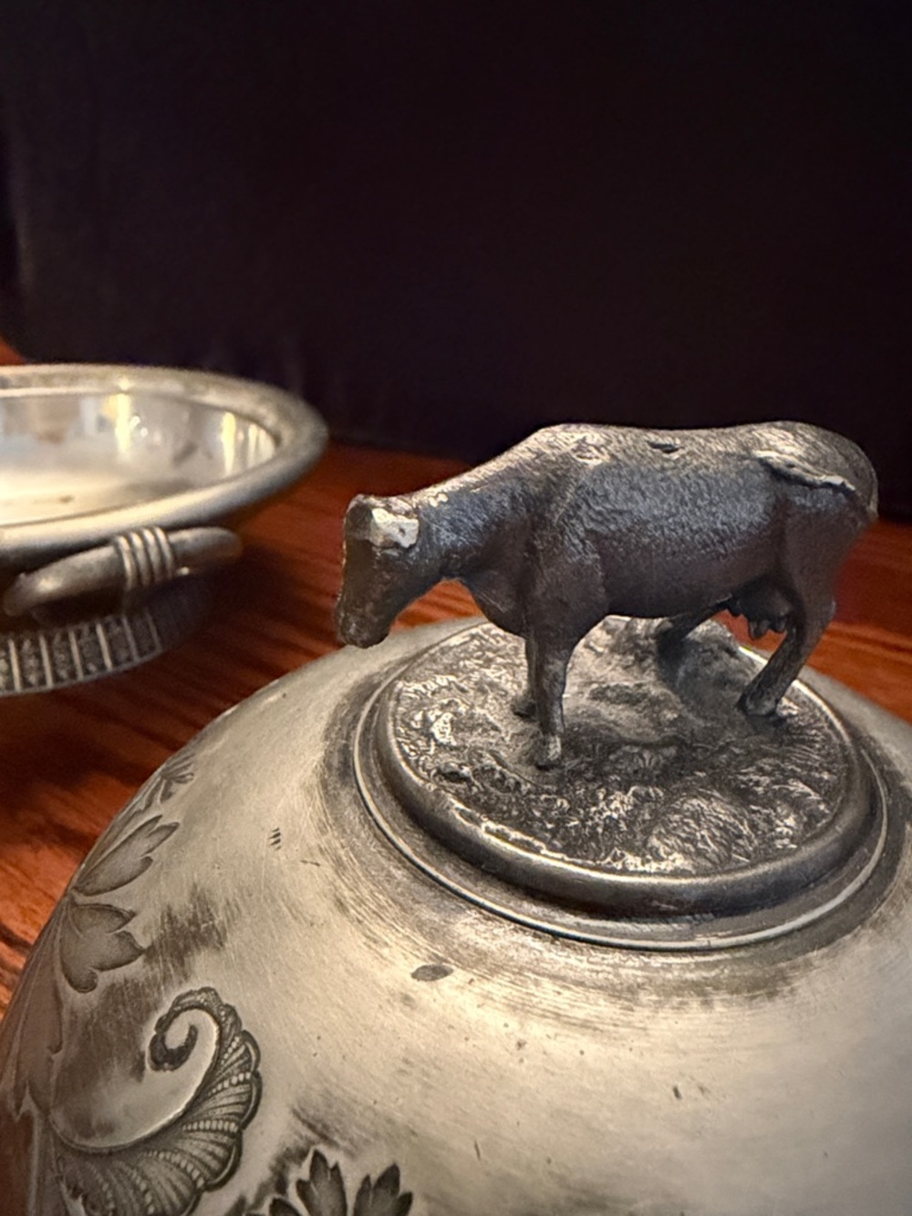 Victorian Meriden Company silverplate Butter Dish - Picture 11 of 11